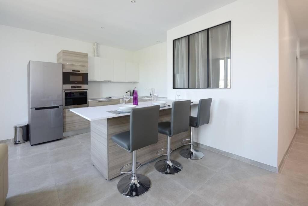 La Ciotat - Magnifique Appartement Climatise Sur Le Port ภายนอก รูปภาพ