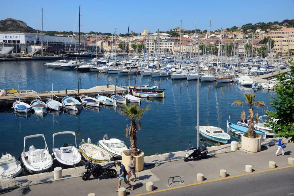 La Ciotat - Magnifique Appartement Climatise Sur Le Port ภายนอก รูปภาพ