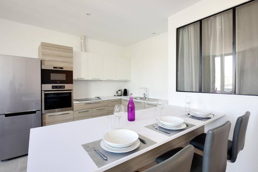 La Ciotat - Magnifique Appartement Climatise Sur Le Port ภายนอก รูปภาพ
